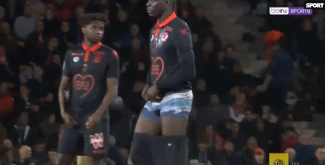 早报：里程碑献大礼，要多酷有多酷！（早报：里程碑重磅送礼，酷劲拉满！）