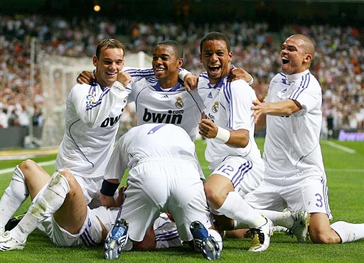 塞鸟、方昊、张玉宁连失良机，国安被河内公安绝杀小组出局（塞鸟、方昊、张玉宁屡失良机，国安遭河内公安读秒绝杀，小组出局）