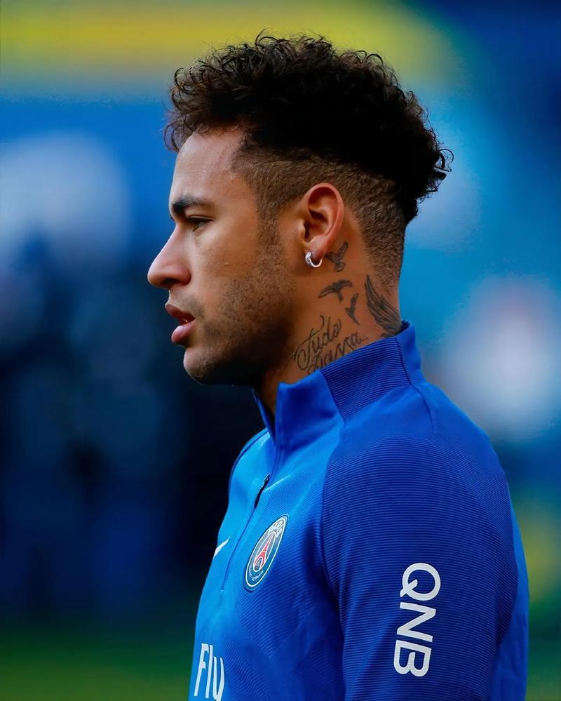 德甲金靴英超落寞 转战意甲9轮0球1助 米兰3700万欧要打水漂（从德甲射手王到英超失意，意甲9战0球1助，米兰3700万欧或成冤枉钱）