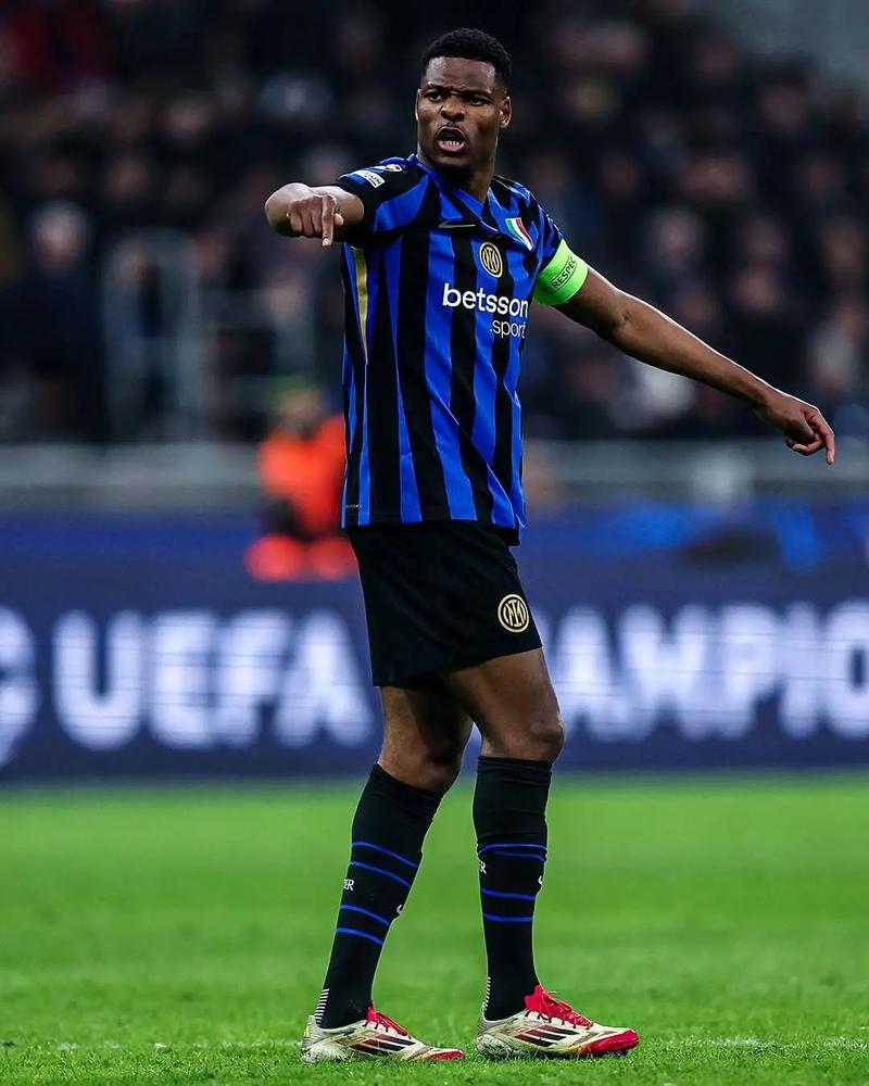 罗伊斯：我建议布兰特留下，他能为球队带来不常拥有的特质