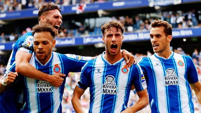 阿斯：阿隆索未收到最后通牒但知道要变；皇马没考虑再聘齐祖（阿斯报：阿隆索未接最后通牒但明白需调整；皇马未考虑再聘齐达内）