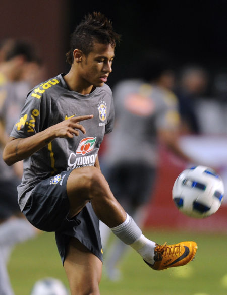 103秒！维尼修斯被取消的点球，创欧冠使用VAR以来最快（仅用103秒！维尼修斯点球遭改判，创欧冠VAR时代最快纪录）