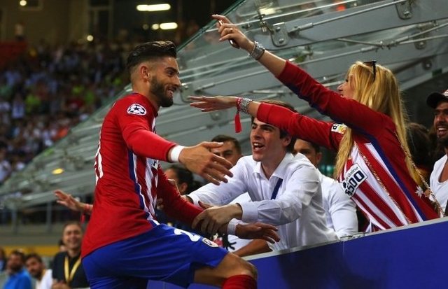 阿夫迪亚成50年来开拓者首位3场砍90+30+30球员（阿夫迪亚成开拓者50年来首人：三场合计90分30板30助）