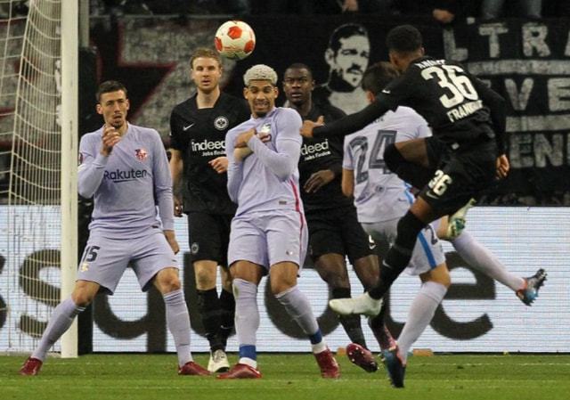 意媒：德国警方正调查以色列球迷在斯图加特演唱的歧视性歌曲（意媒称德国警方正就以色列球迷在斯图加特演唱涉嫌歧视歌曲展开调查）